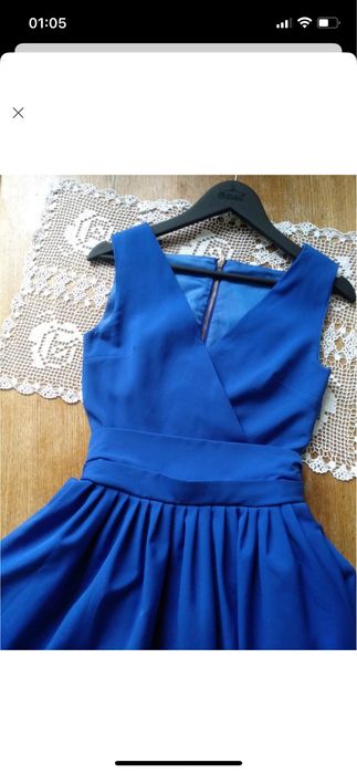 Нарядное вечернее женское платье синее на молнии с открытой спиной