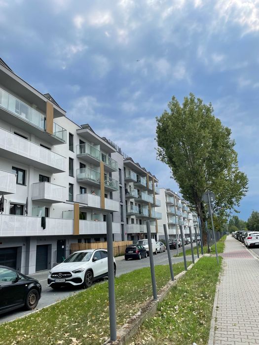 Wynajmę miejsce postojowe (underground parking space)  - ul. Bagrowa