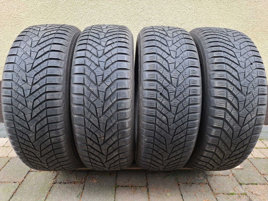 Opony zimowe 215/60 R16 Yokohama BluEarth Winter V905
