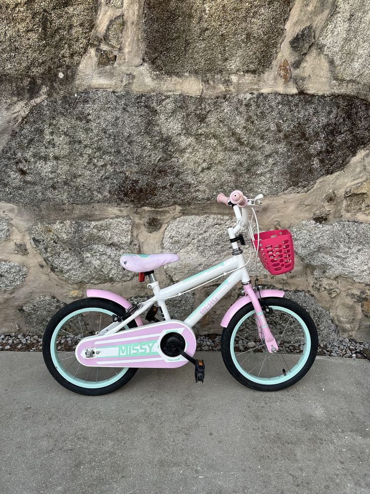 Bicicleta criança com rodinhas