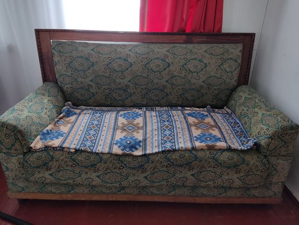 Продам старинный ретро диван