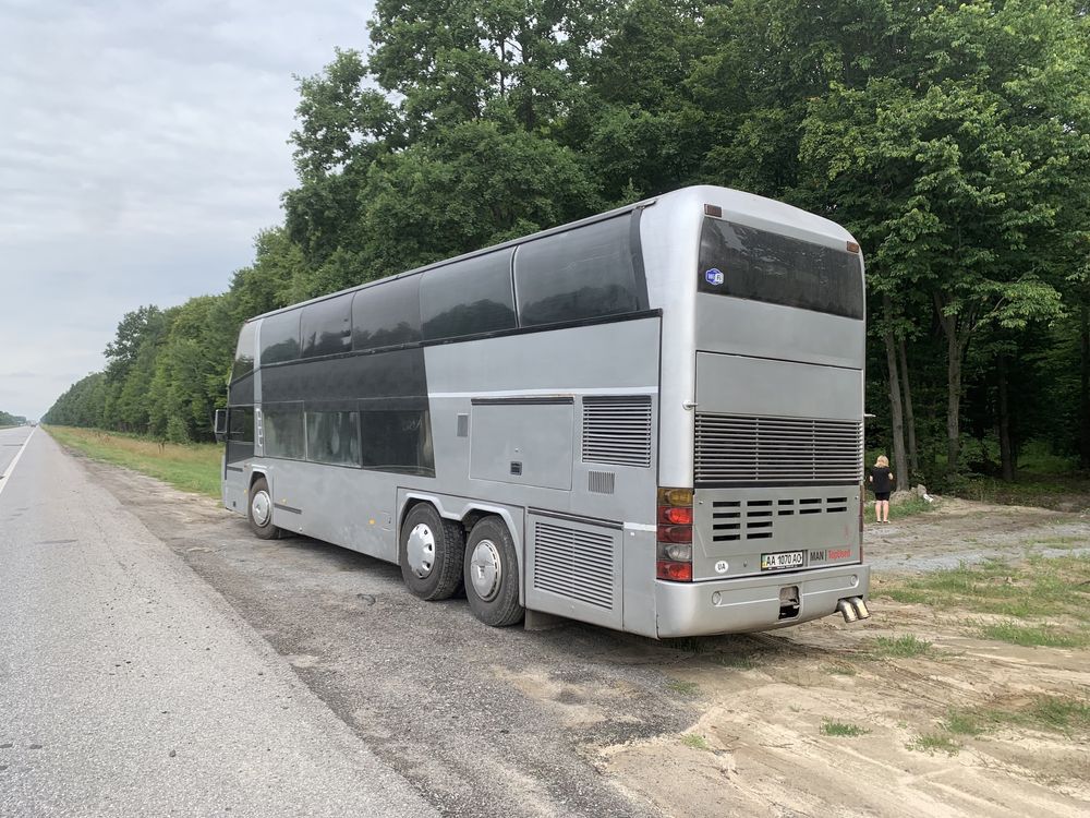 Автобус Neoplan 122