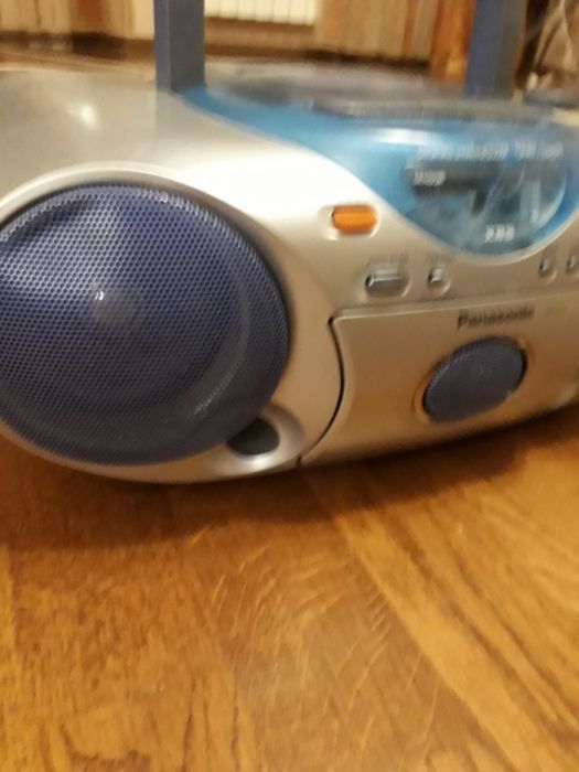 Продаю магнитофон