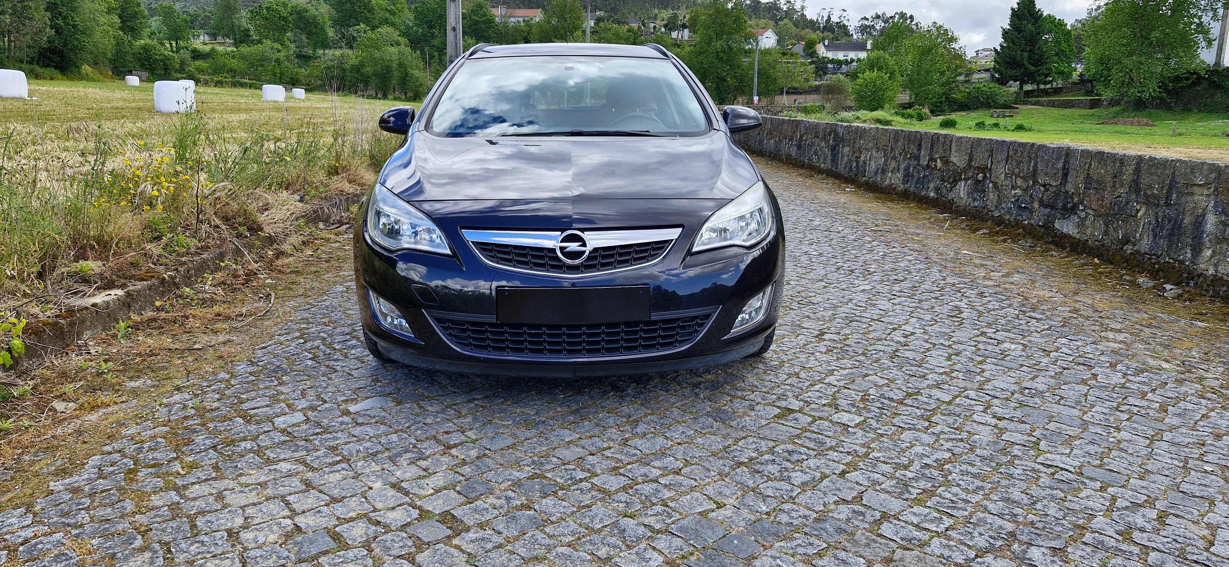 Opel Astra J 1.3 CDTi Sports Tourer