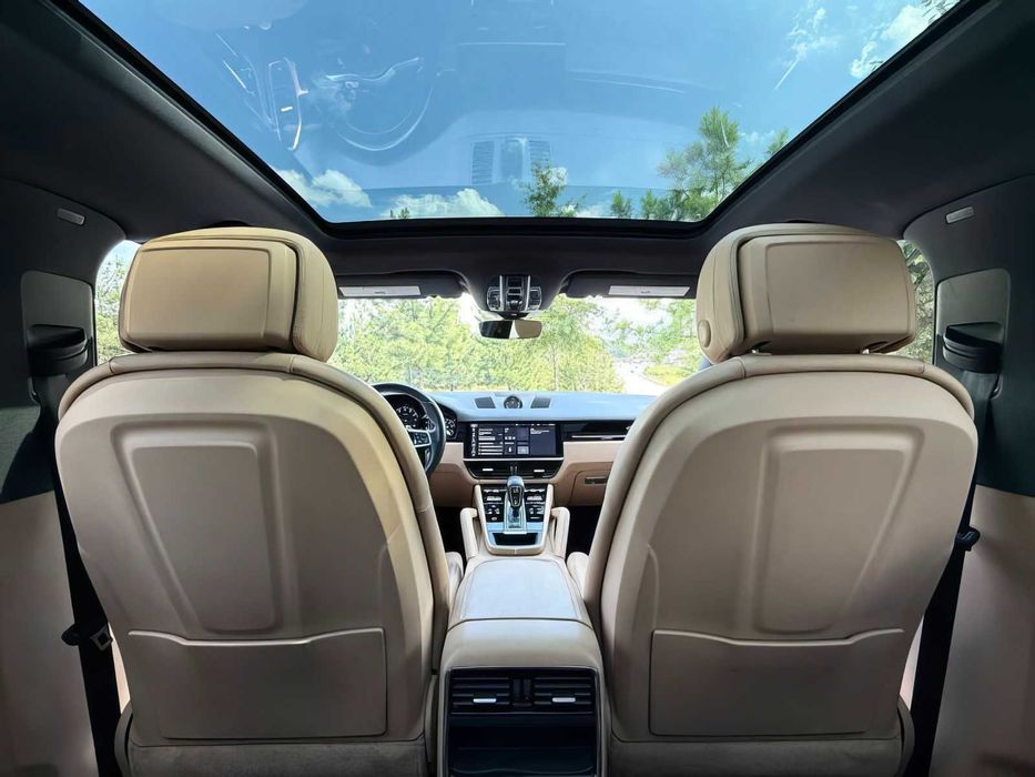 Porsche Cayenne      2019
