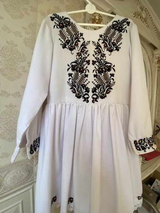 Вишиванка для дівчинки,плаття вишите 122