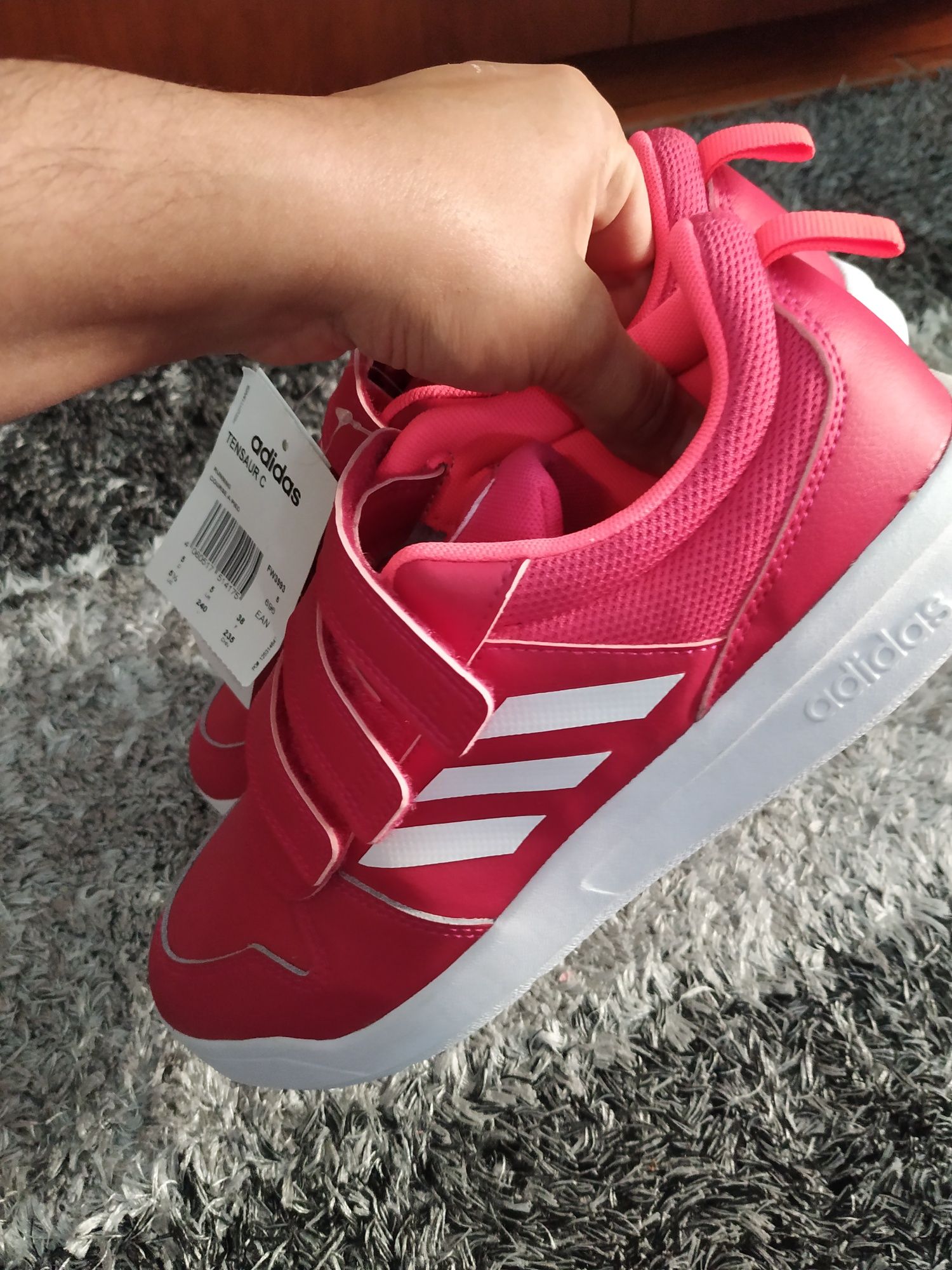 Sapatilhas Adidas novas com etiqueta cor rosa lindas tamanho 38.