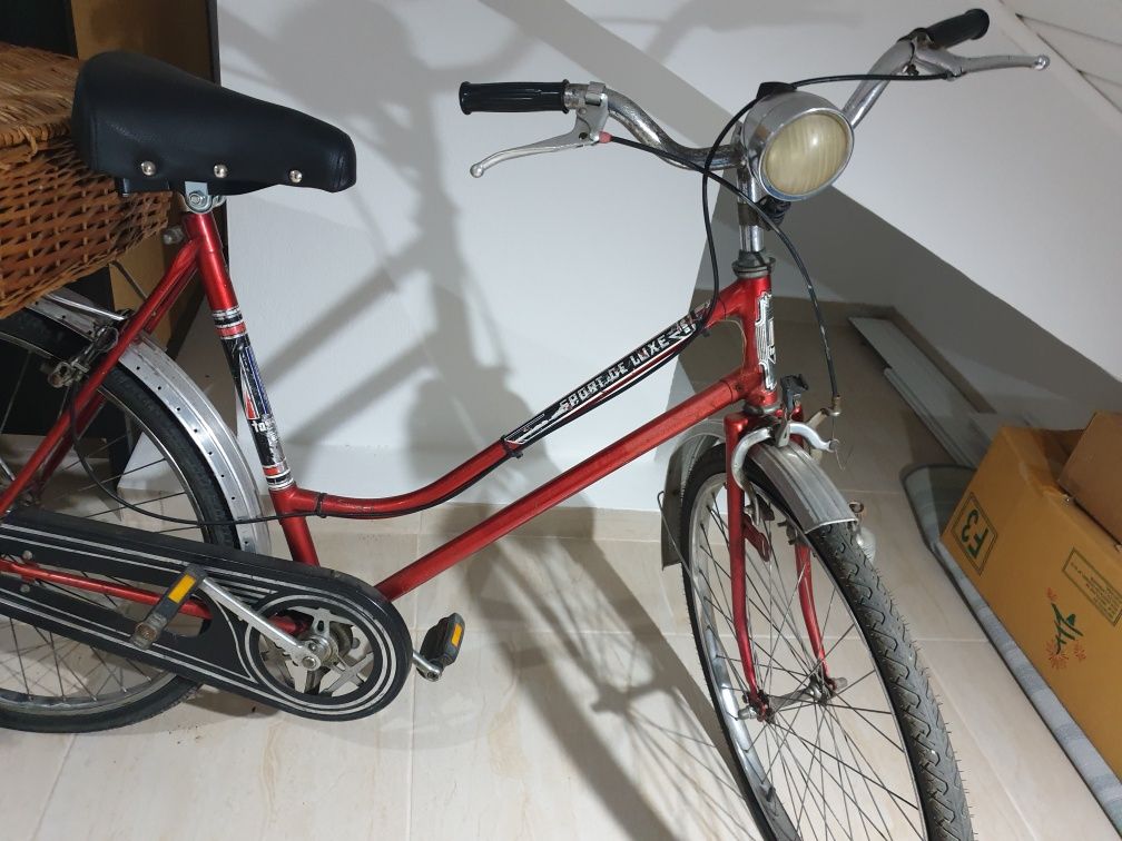 Bicicleta Senhora com cesto