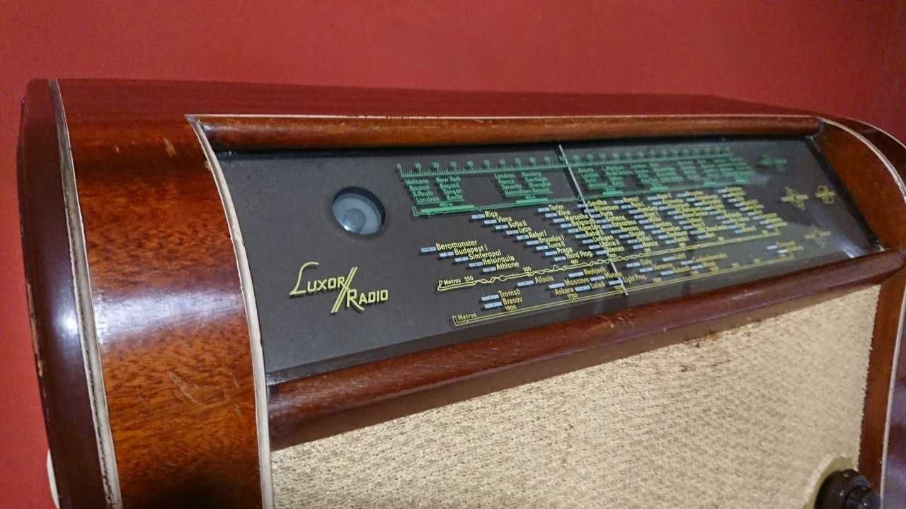 Rádio vintage (Luxor), a válvulas