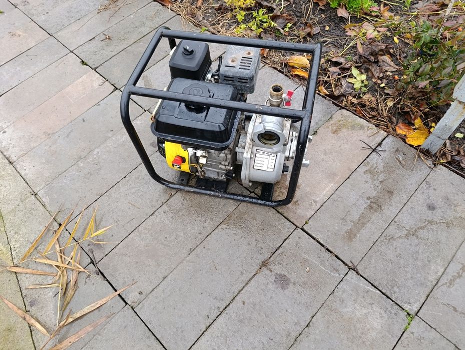 Продам мотопомпу.