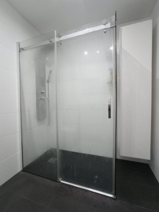 Quarto de casal com varanda disponível em Sto Ovídio - Vila Nova de Ga