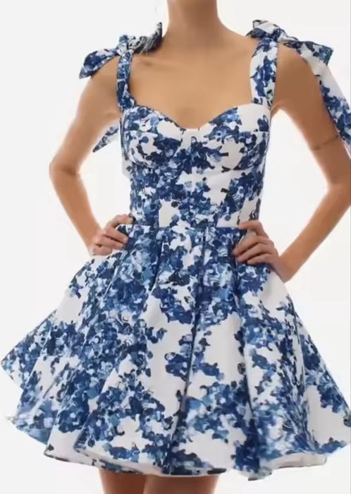 Продам платье сарафан в синий цветочек