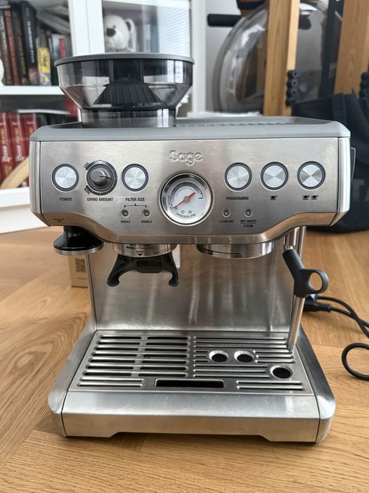Ekspres kolbowy Sage Barista Express SES875BSS