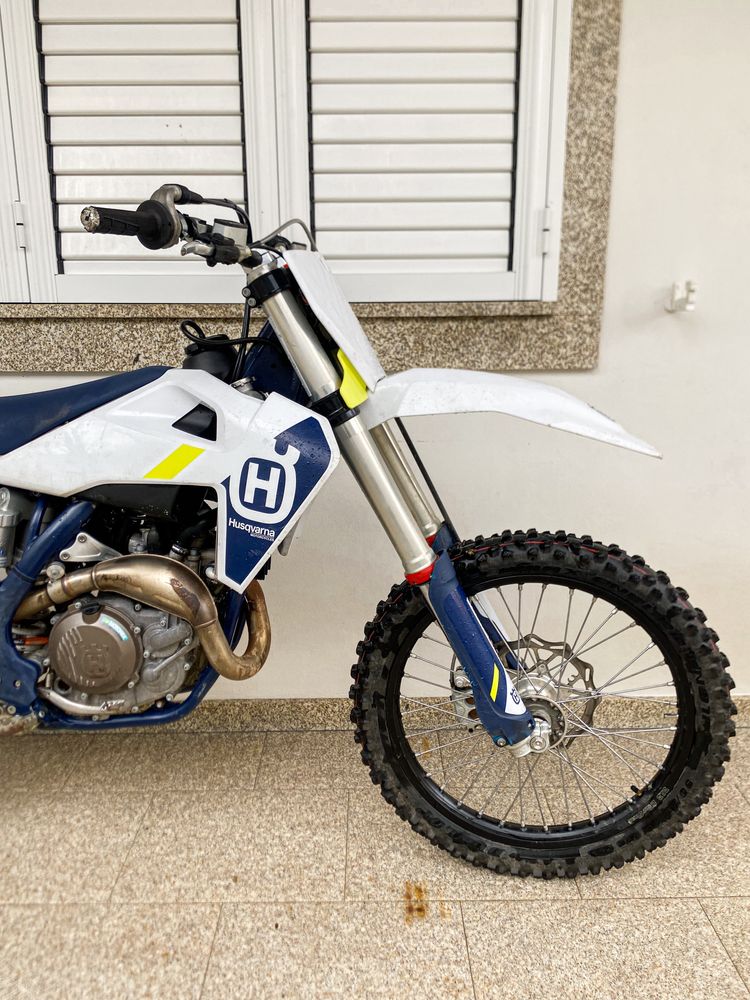 Husqvarna FC 450 de 2022 - (Aceito Troca)