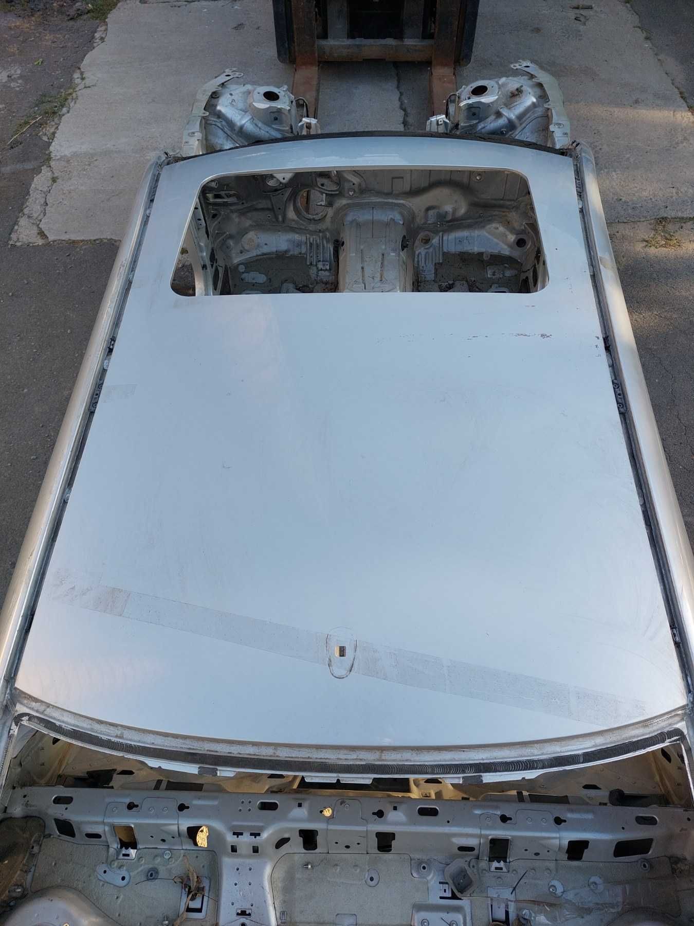 Mercedes W221 2007 Крыша металл под люк / Мерседес