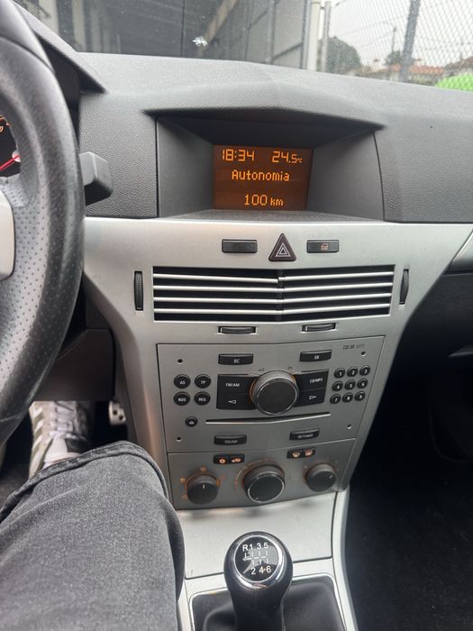 Opel Astra GTC 1.3CDTI 90 CV 5 L