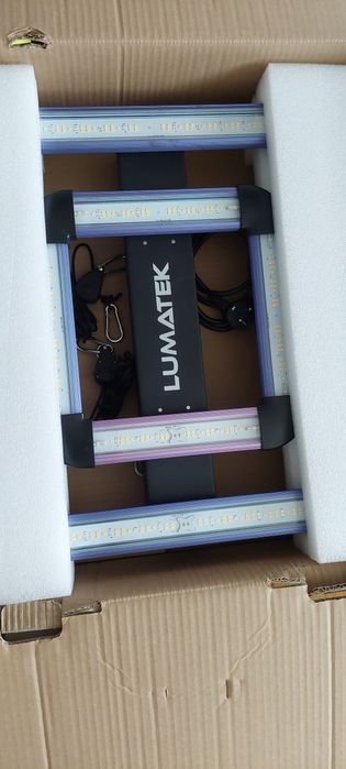 Lumatek ATTIS 200W