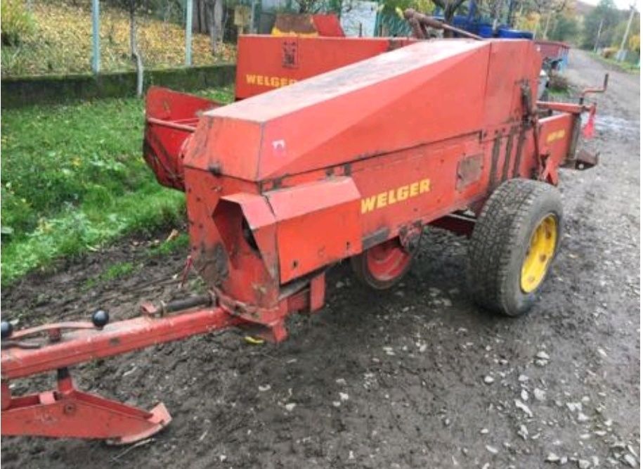 Прес підбирач WELGER AP 41 (тюковщик))