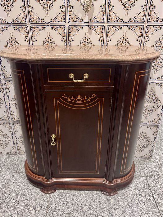 Móvel Hall em madeira maciça