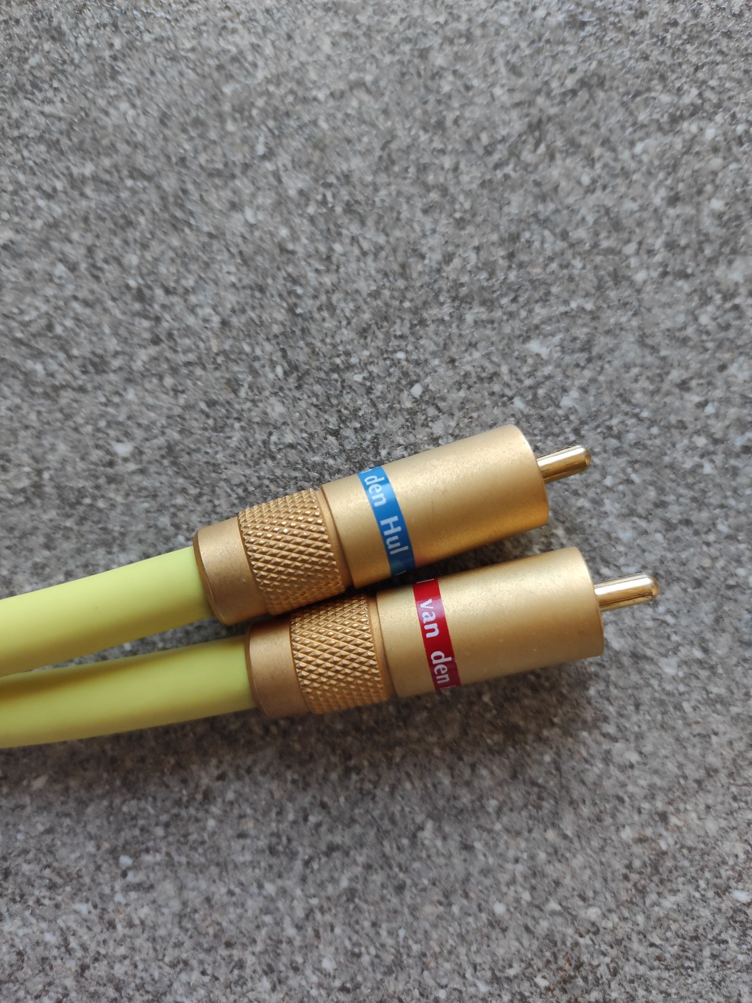 Кабель межблочный Van Den hul First Ultimate MK2 RCA