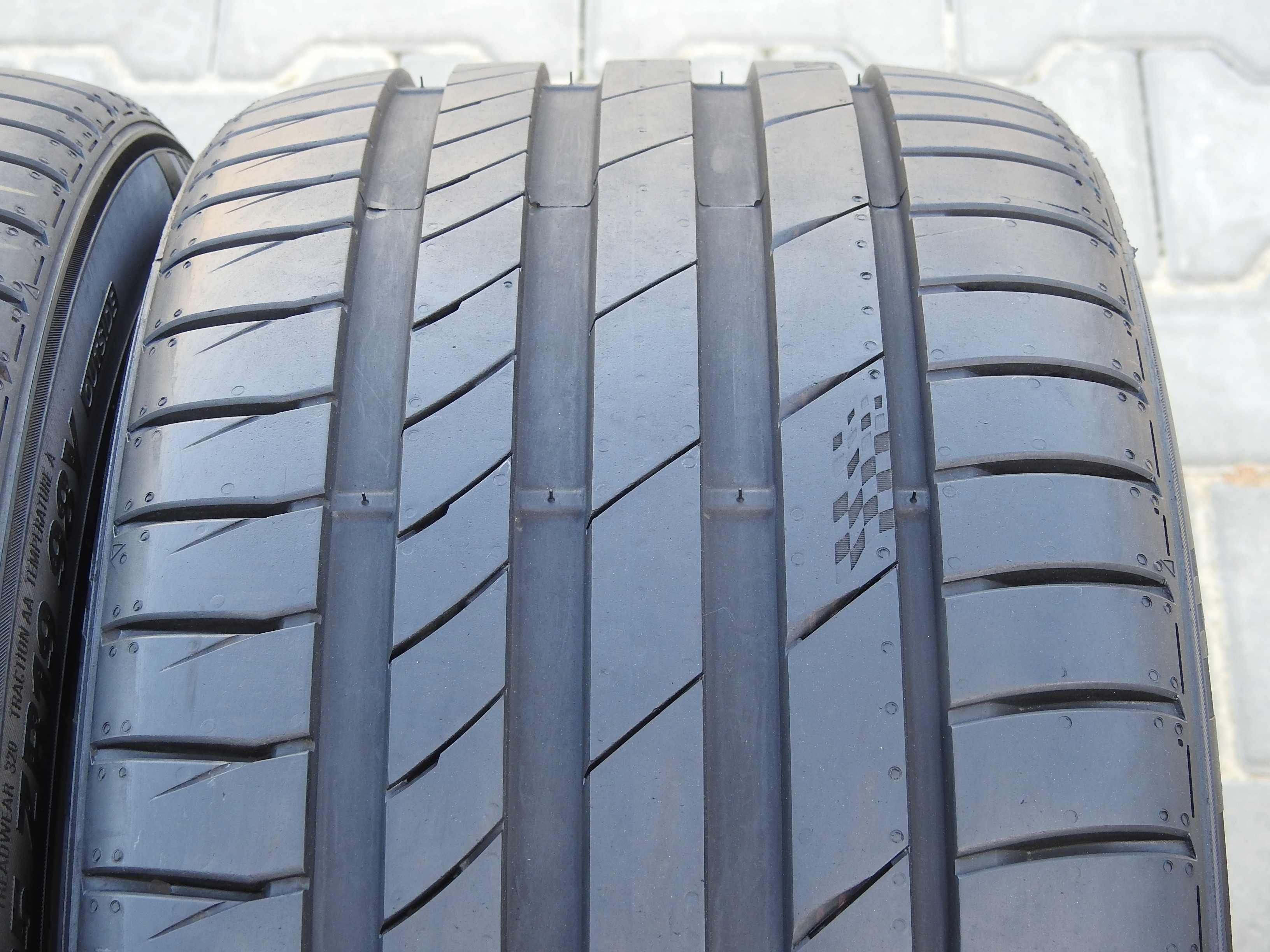 4x KUMHO Ecsta PS71 2x 265/35r19 98Y 6,2mm 2x235/30r19 96Y 6,4mm 22rok