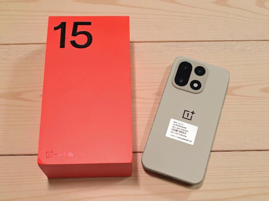 OnePlus 15 12/256 165 Hz Dust Nowy