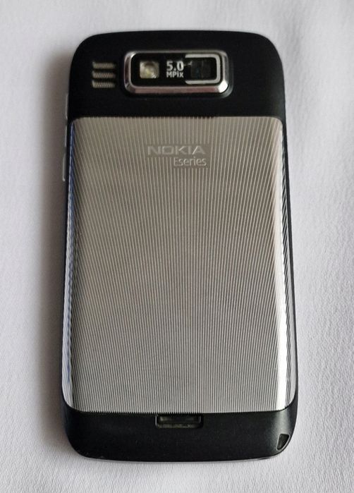 Nokia E72 - z pudełkiem (box) dystrubucja pl Plus GSM (nawigacja NAVI)