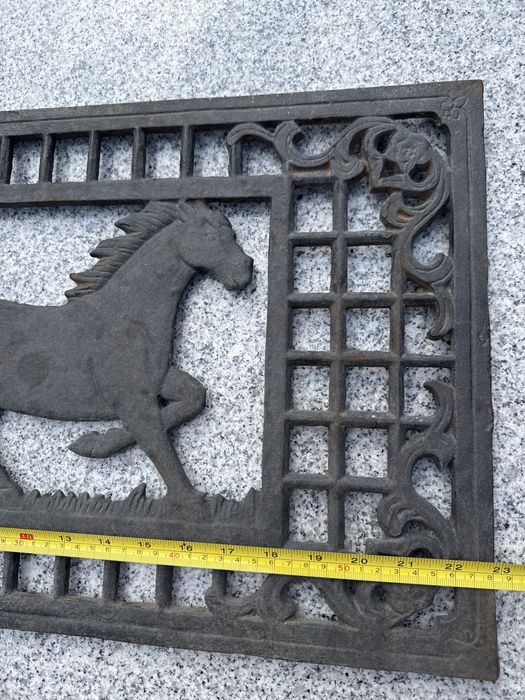 Stara żeliwna wycieraczka z koniem 58/35 cm koń