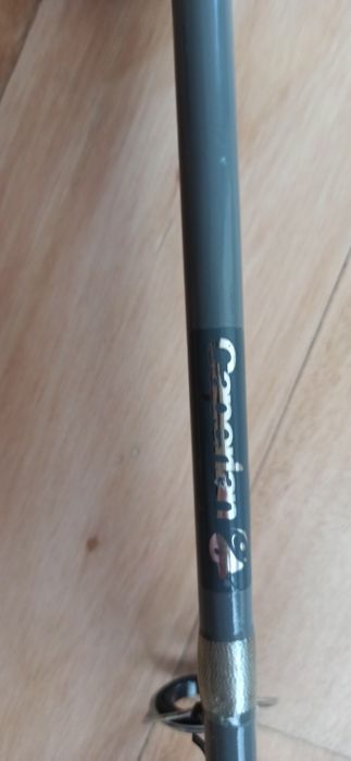 Cana spinning, teste: 30-60g.
 "Caperain"