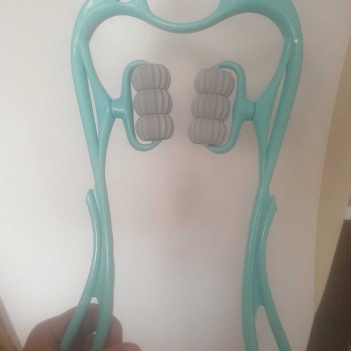 Ручной роликовый массажер для шеи и тела Massage-H 6 роликов EL0227