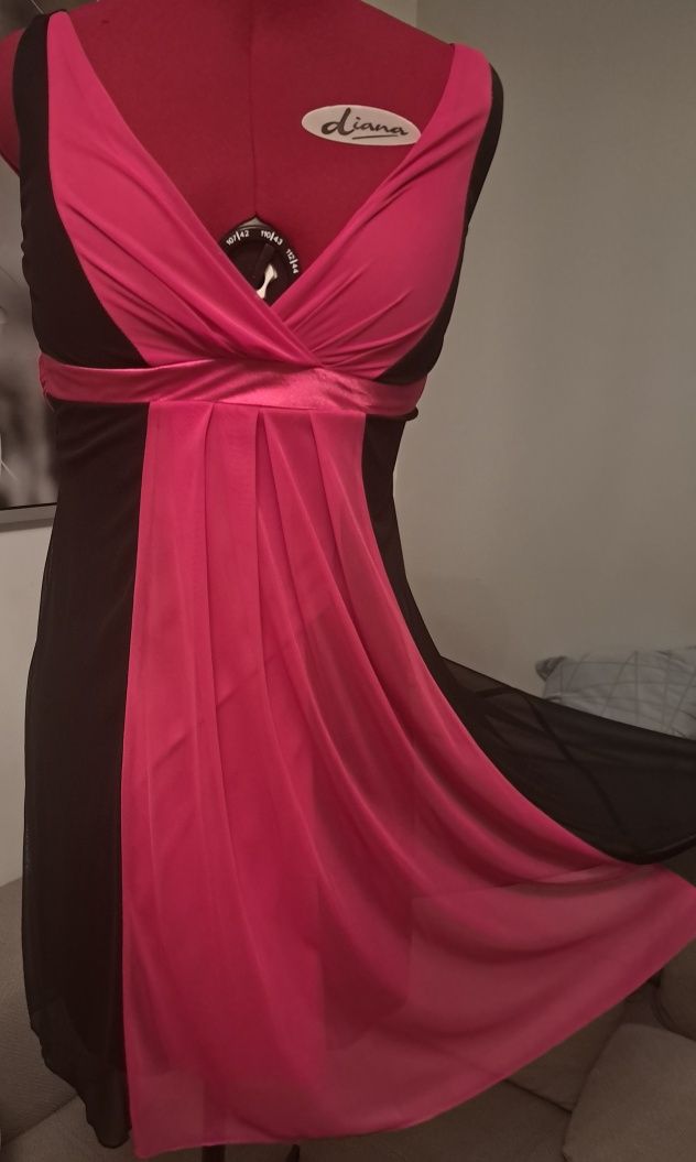 Czarno_ różowa sukienka rozmiar S