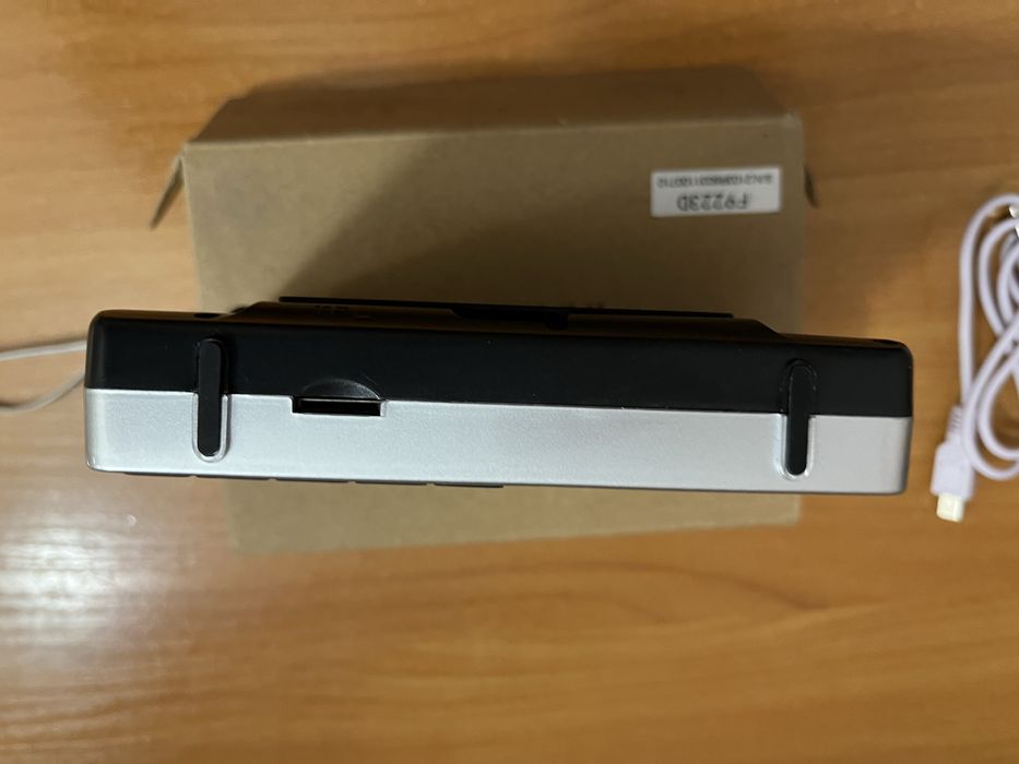 Продам портативний радіоприймач Retekess TR603