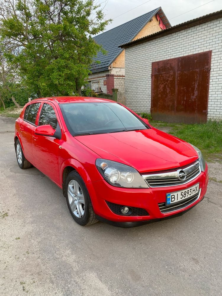 Опель Астра 1.6 газ 2012 рік