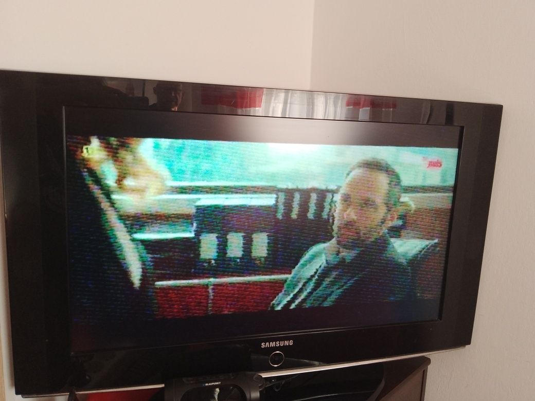 Telewizor Samsung 32 całe
