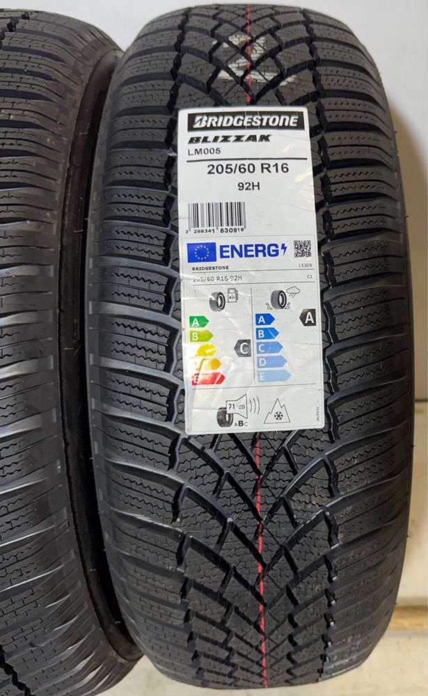 2x 205/60r16 Bridgestone Blizzak LM005 92H 2024