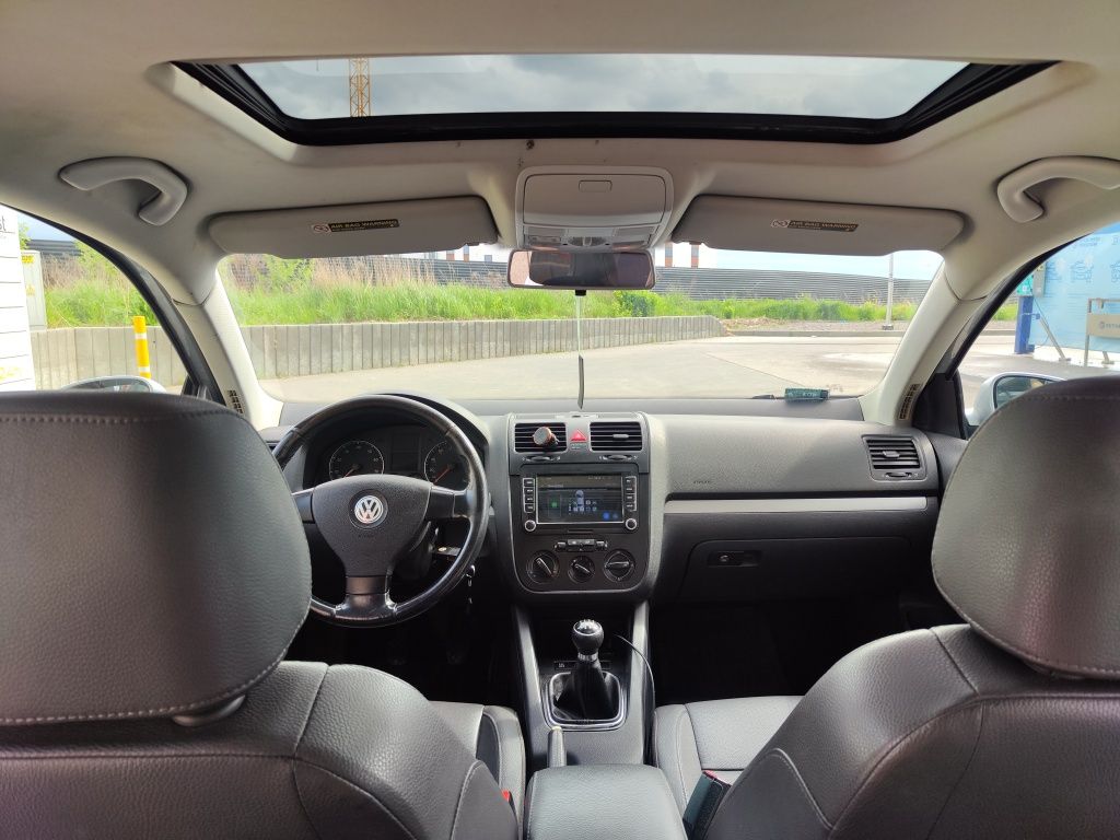 VW Jetta 2.0 tfsi