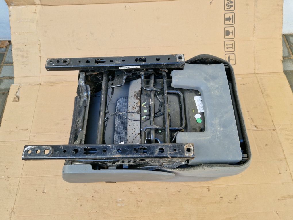 Fotel środkowy 2 rząd ISOFIX Sharan II 7N Seat Alhambra II 7N 10-
