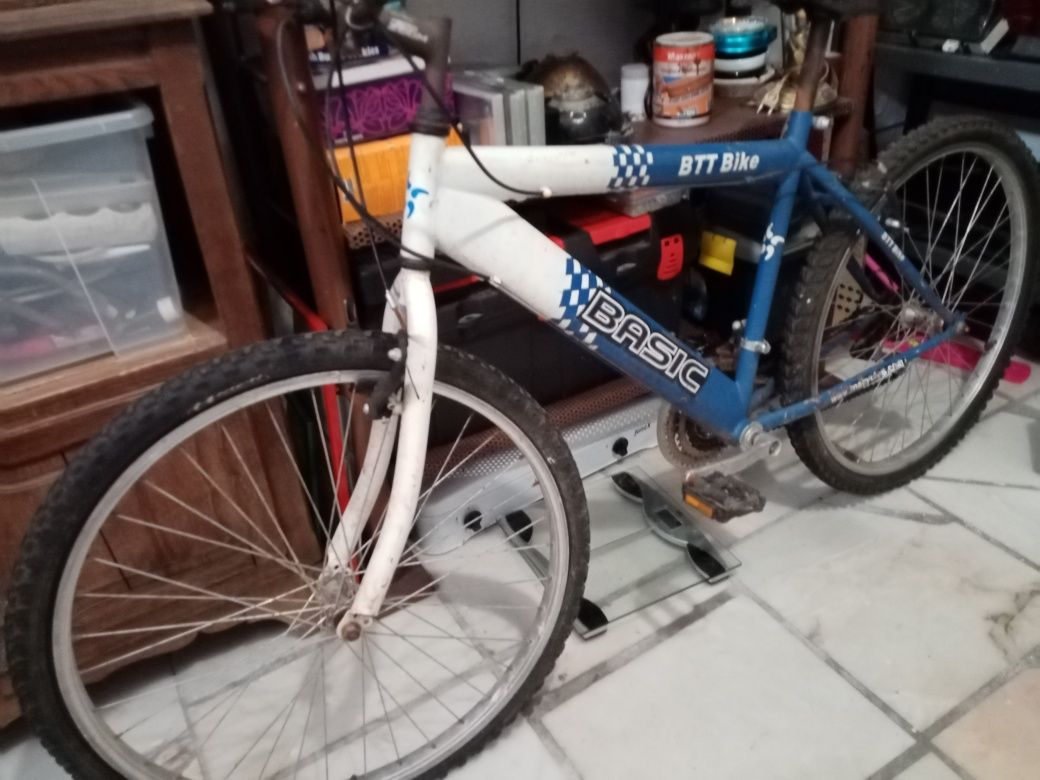 Bicicleta BTT Basic