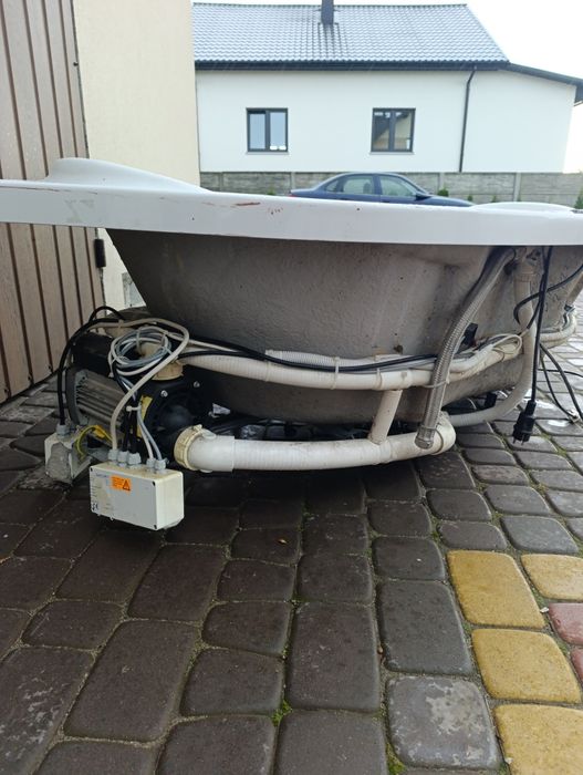 Wanna z hydromasażem jacuzzi okazja