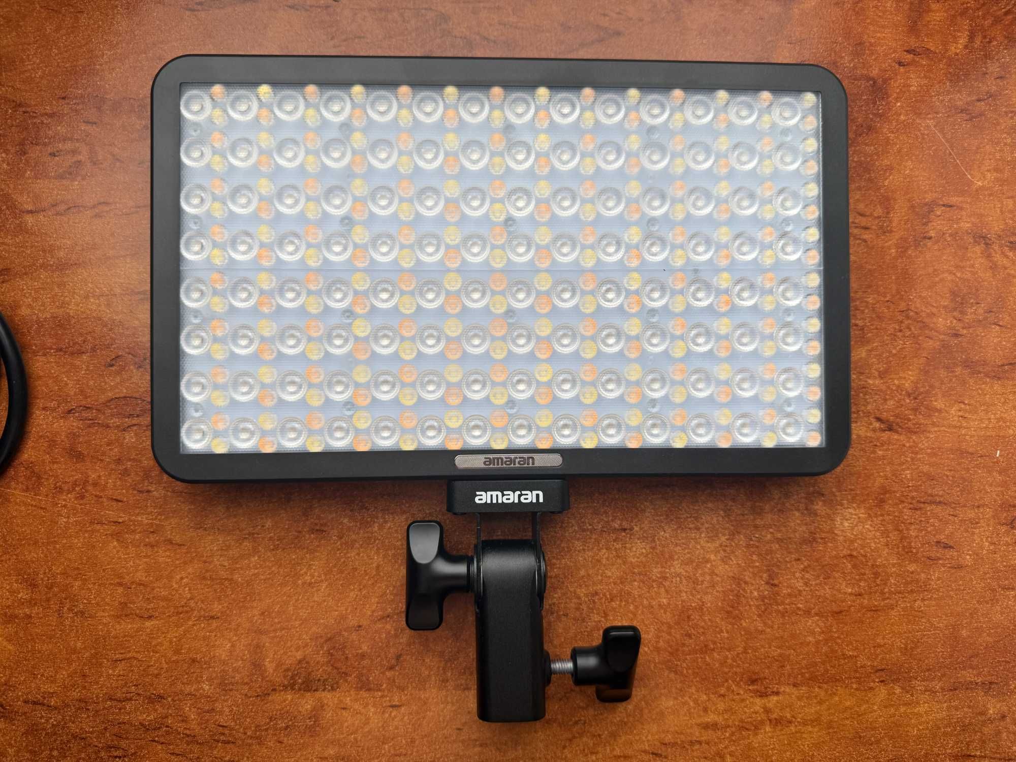 Amaran Pano 60c Kit RGBWW LED panel na gwarancji