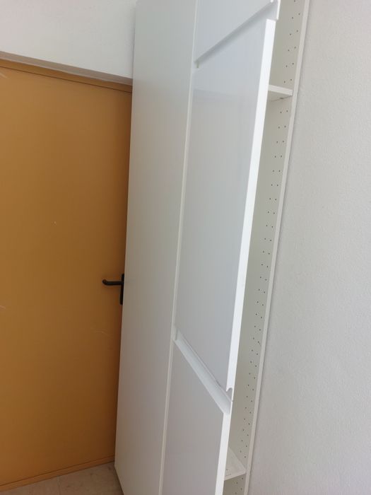 Movel branco arrumação