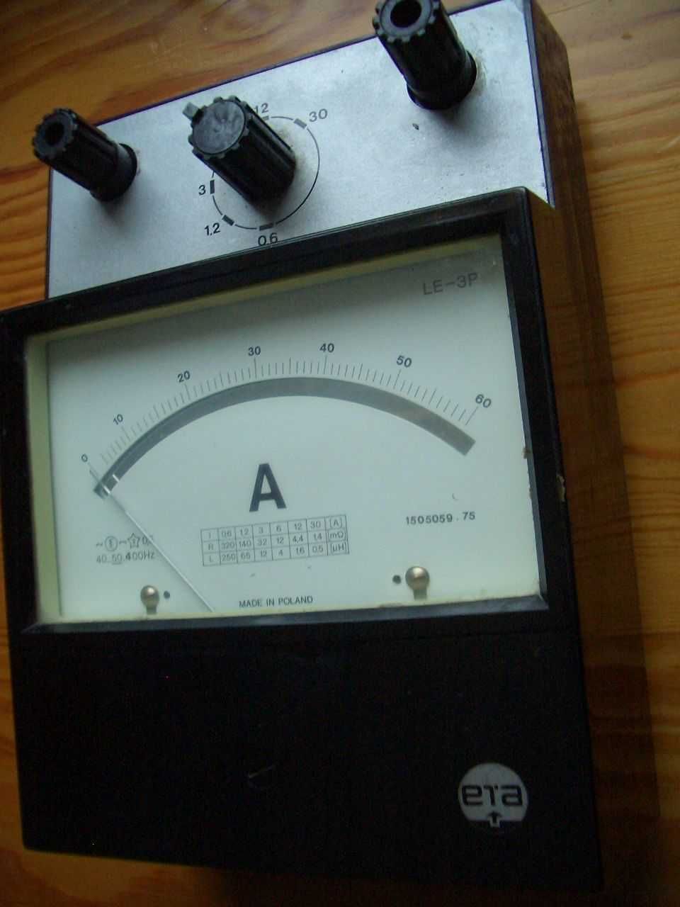 Amperomierz laboratoryjny MERAZET LE-3P. Zakresy 0,6-30 A
