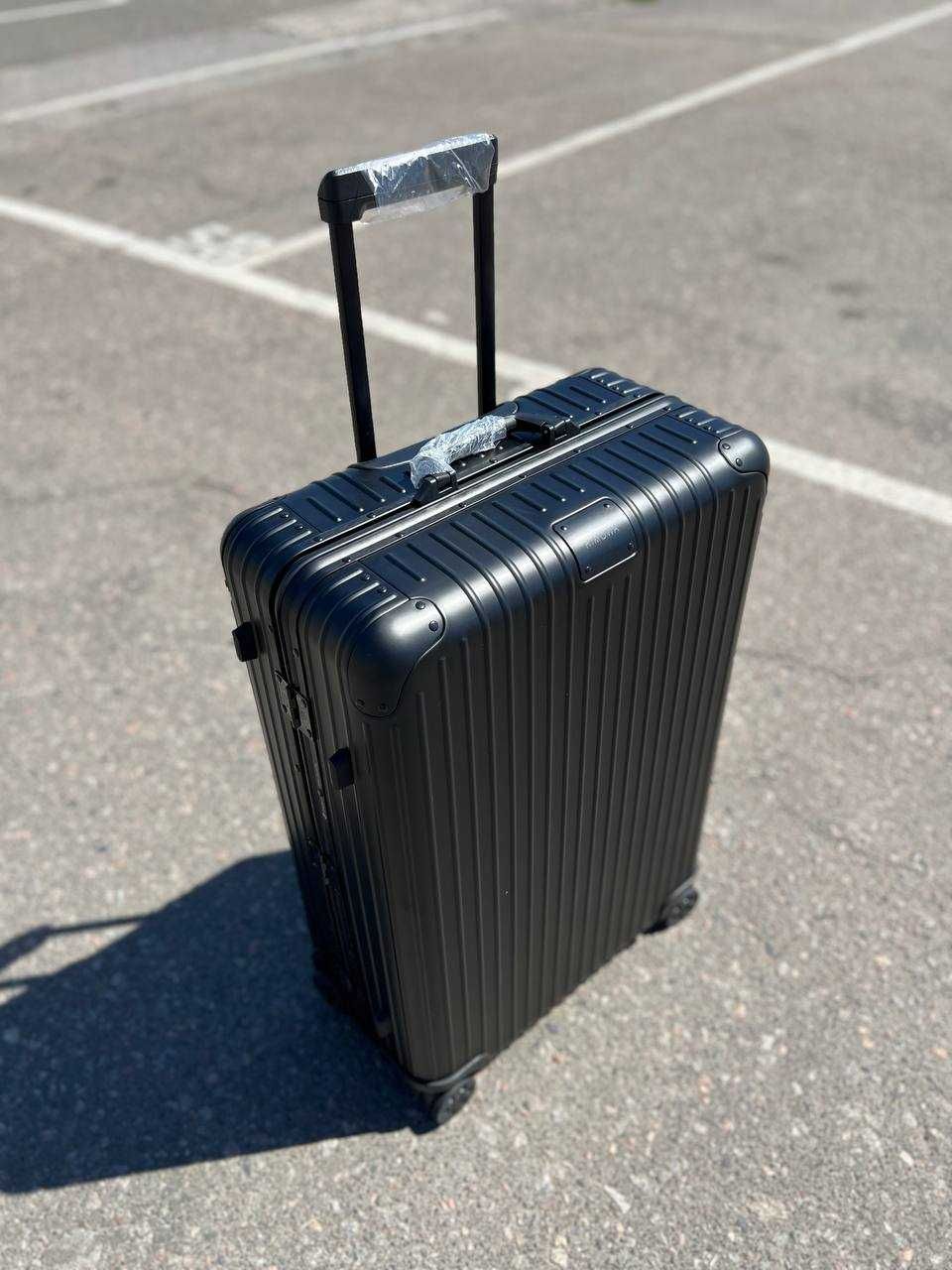 Черный чемодан Check In L Rimowa алюминиевый чемодан сумка c889