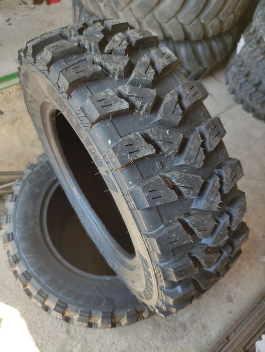 Резина болотна грязєва 205/70/16 Colins