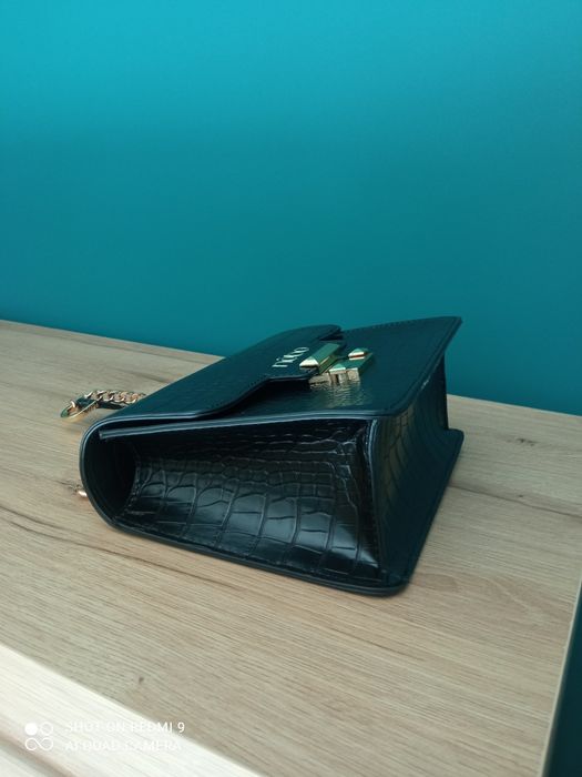 Elegancka torebka listonoszka