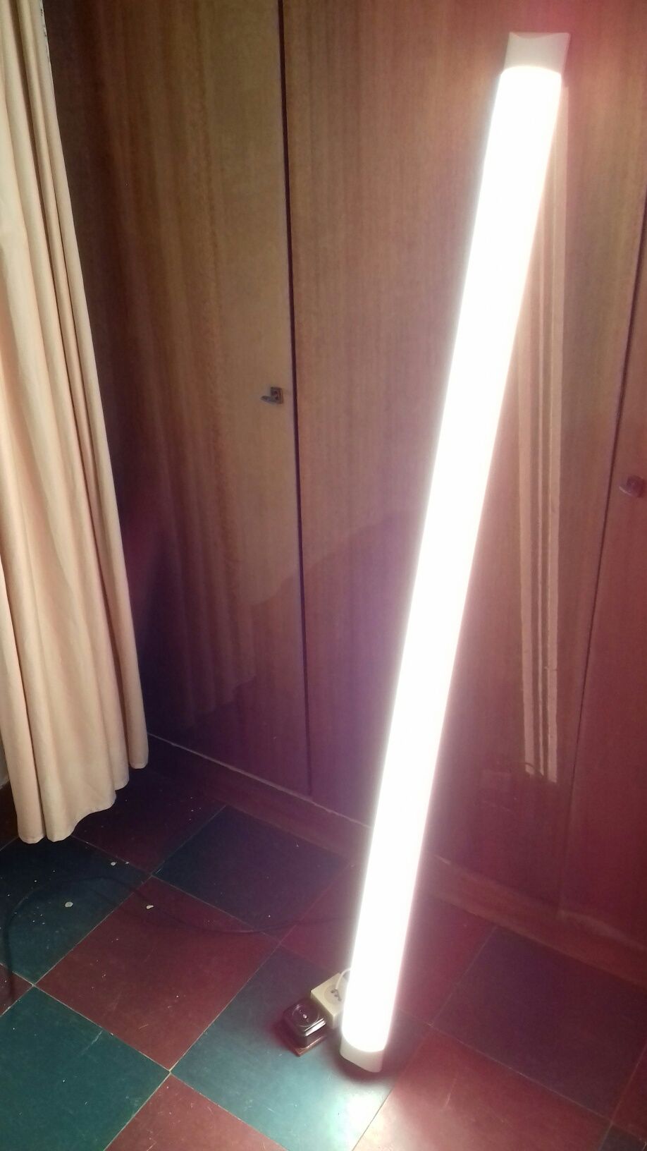 Продам светильник LED