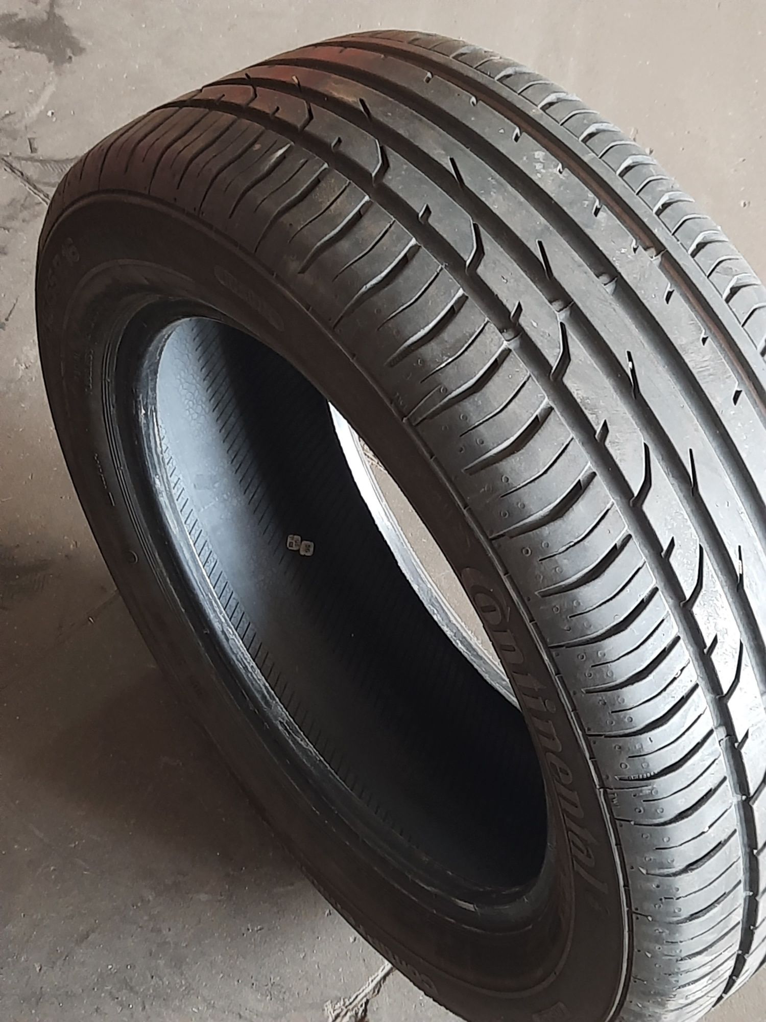 Opona 215/55R16 93H Continental ContiPremiumContact 2