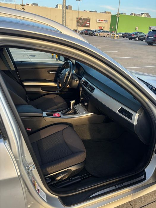 BMW e91 2008 r Listopad