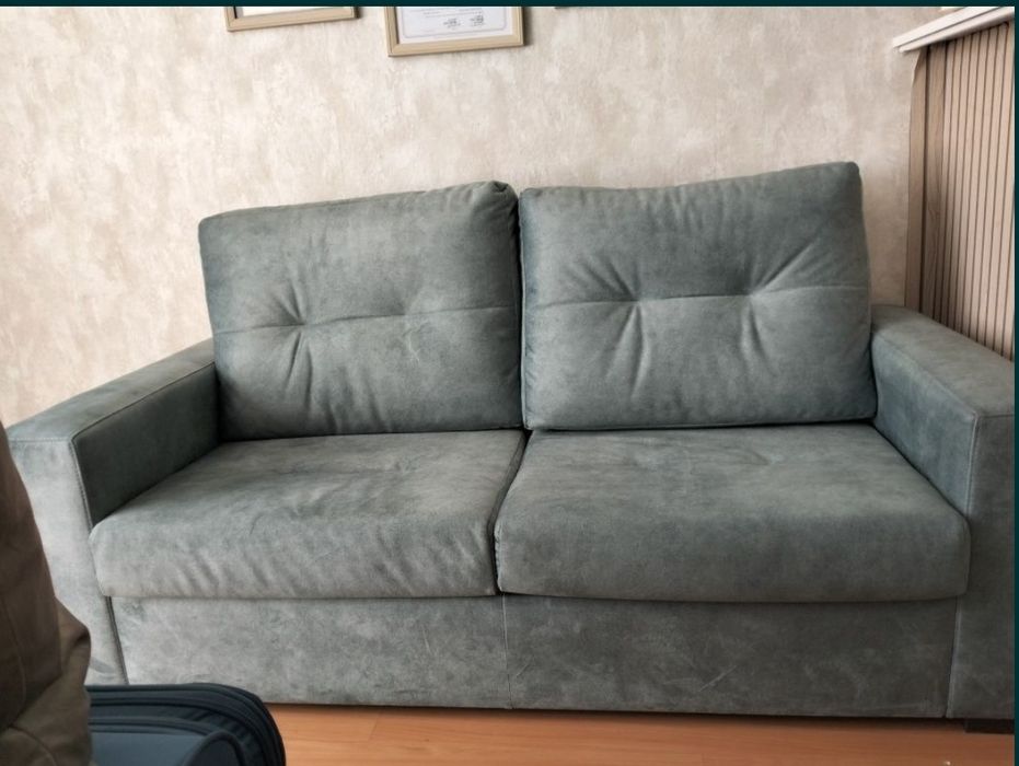 Sofá  Verde  Água venda urgente