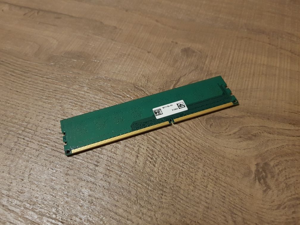 Crucial 4GB DDR3 1600Mhz CT51264BD160BJ